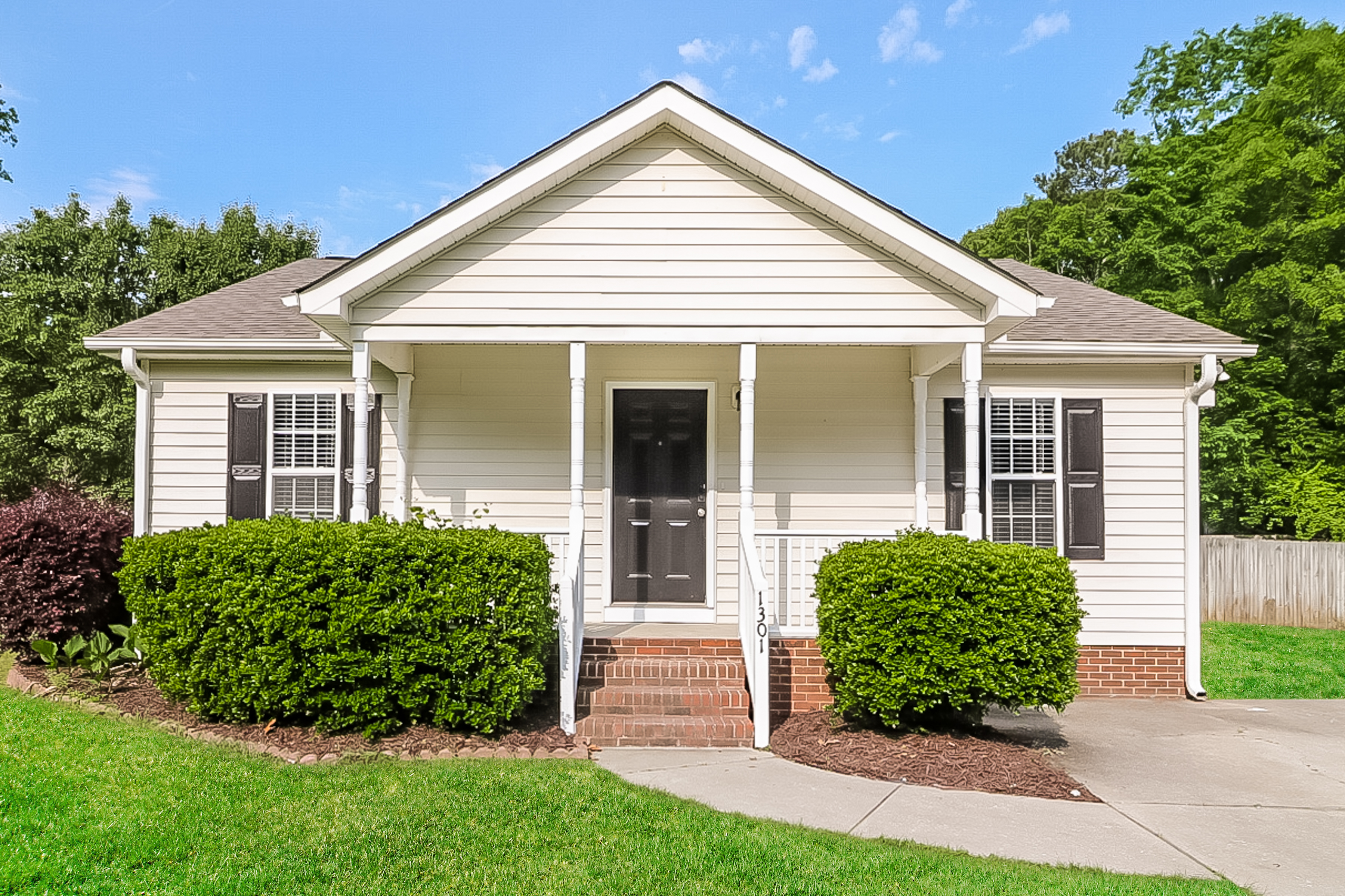 1301 POPLAR RIDGE RD Fuquay-Varina, NC 27526